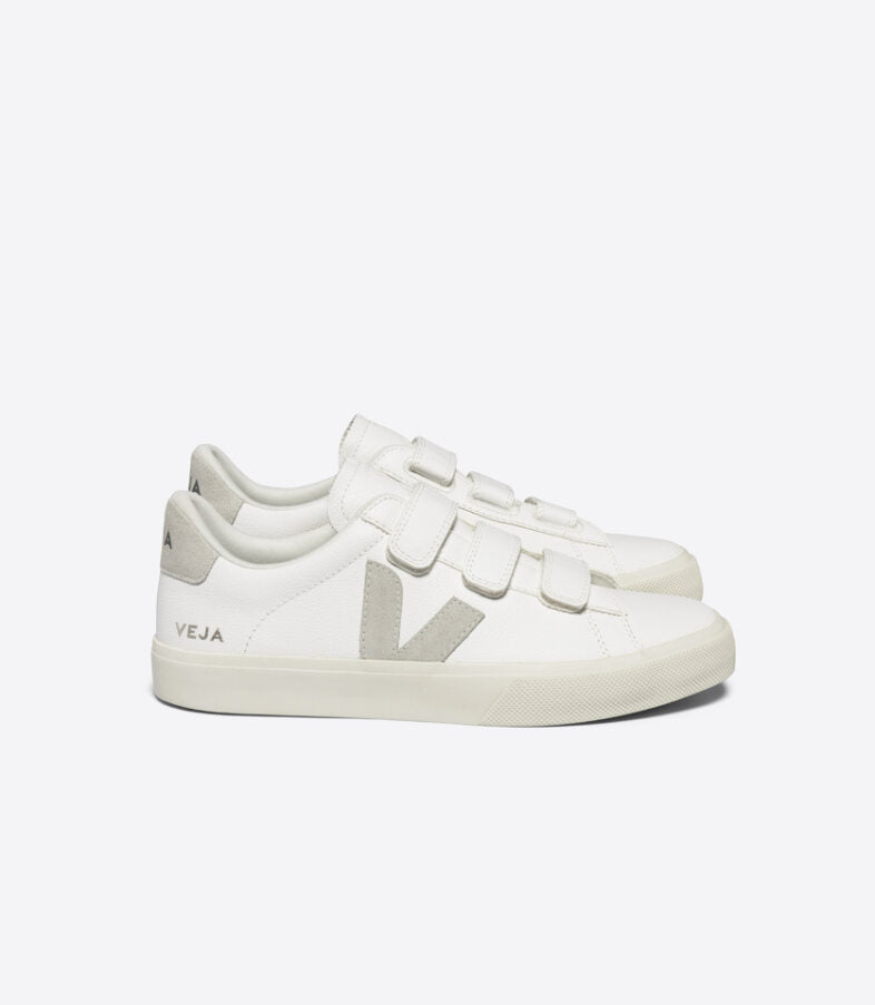 VEJA_RECIFE_chrfree_leather_extrawhite_natural.side