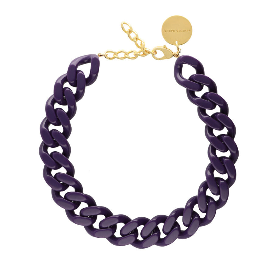 chaptertwo_vanessabaroni_flatchain_necklace_purple.front